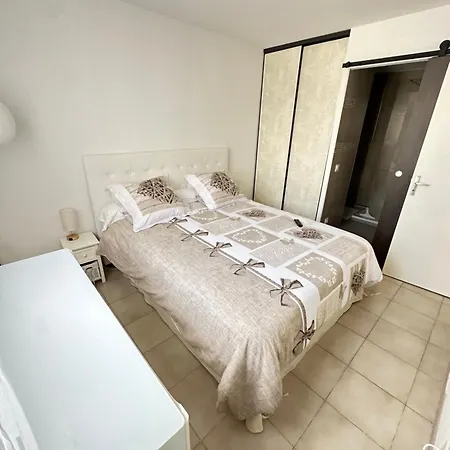 Sans Mauvaise Surprises Apartment